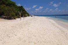 bikini-beach-ukulhas-2
