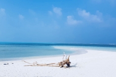Gaafaru bikini beach white sand